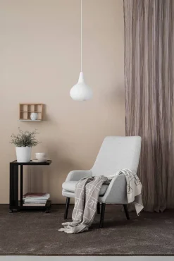 Keskilattiamatot^VM-Carpet Satine 280 ruskea, 160*230 cm, kantti 5951