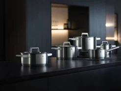 Keittoastiat^WMF korkea kattila Comfort Line 24 cm/5,7 l kannella