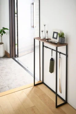 Huonekalut^Yamazaki konsolipöytä Tower musta