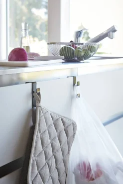 Kylpyhuoneen Säilytys|Hyllyt Ja Telineet^Yamazaki koukut kaapinoveen musta