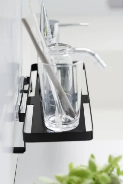 Kylpyhuoneen Säilytys^Yamazaki kylpyhuoneen hylly Tower musta