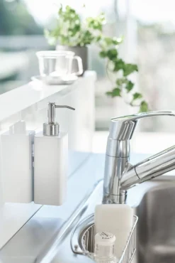 Kylpyhuonetarvikkeet^Yamazaki saippua-annostelija Tower valkoinen