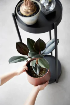 Huonekalut^Yamazaki sivupöytä Tower pyörillä musta